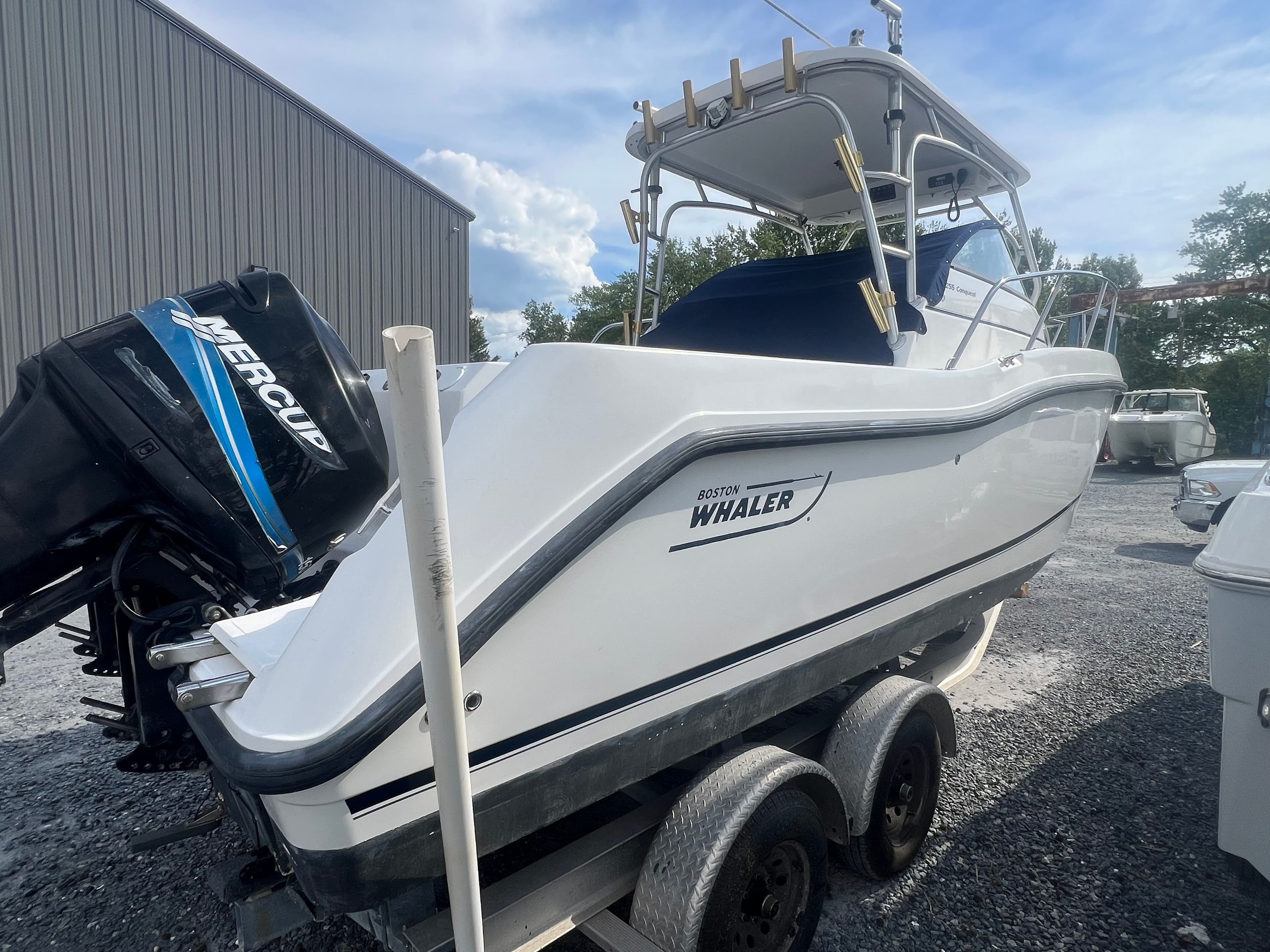 2004 BOSTON WHALER 255 CONQUEST - Image 6