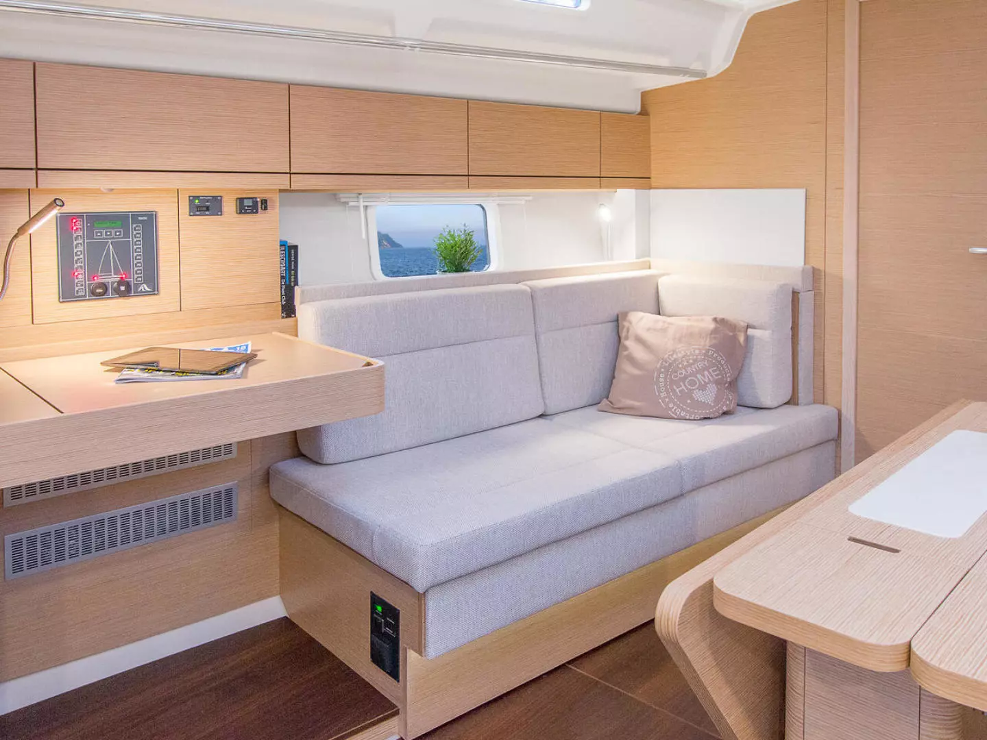2025 Hanse 418 - Image 12