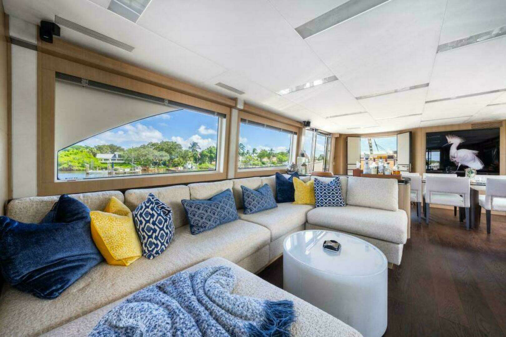 2015 Monte Carlo Yachts MCY86 - Image 44