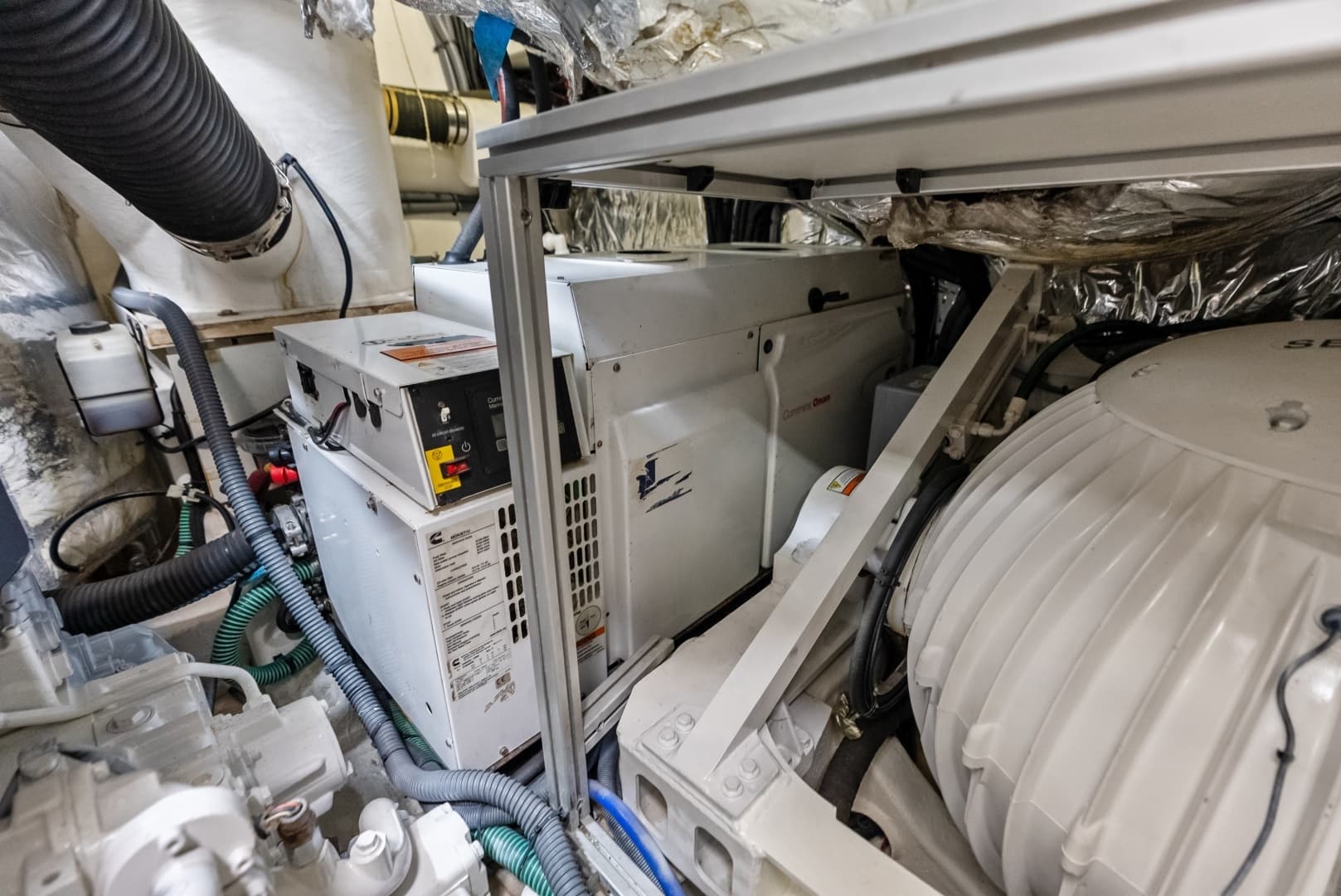 2014 Princess S72 - Image 30