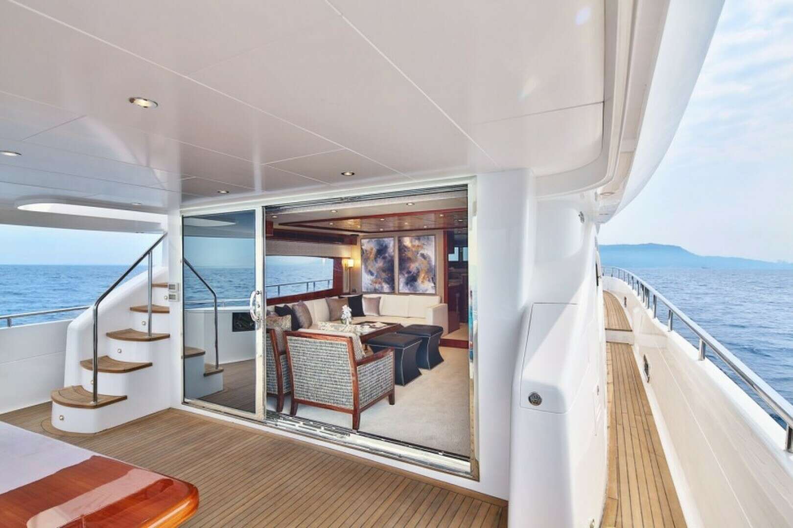 2027 Johnson Flybridge w/Hydraulic Platform - Image 26