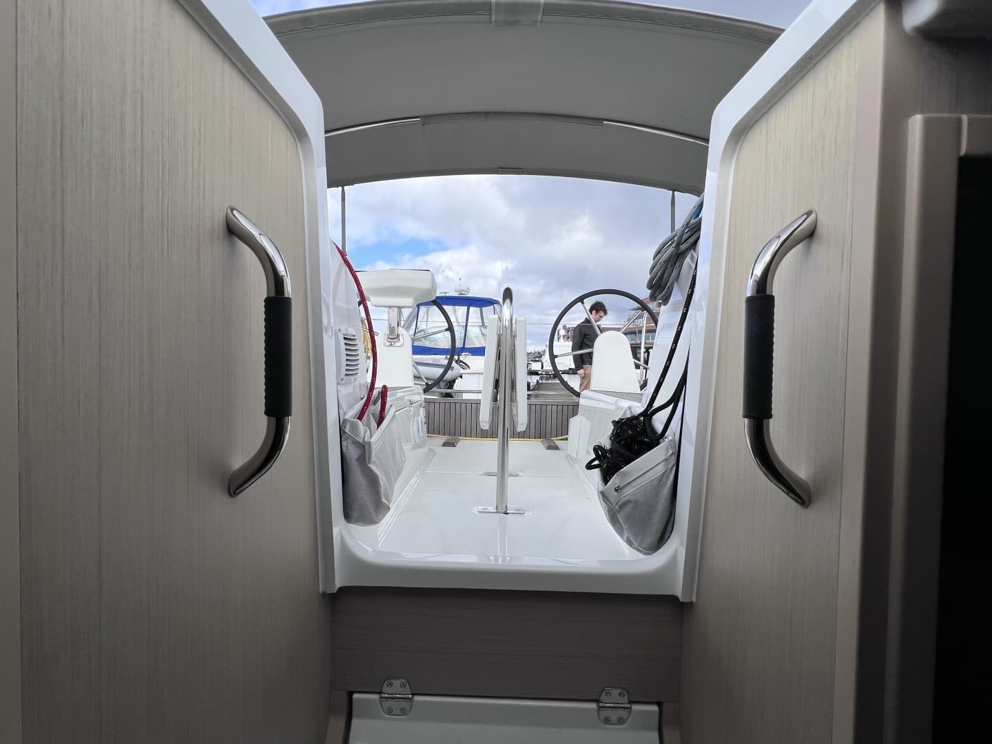 2024 Beneteau 30.1 - Image 8