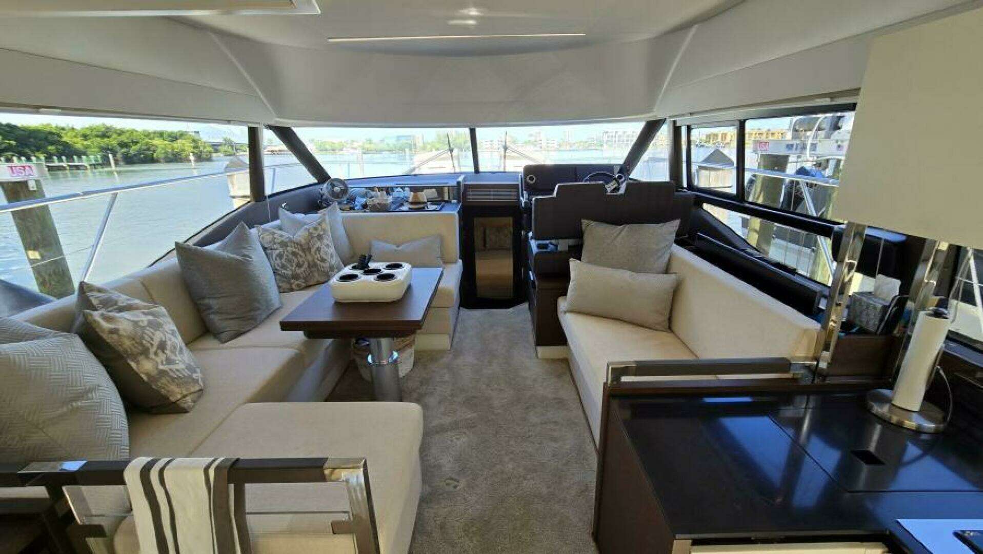 2018 Prestige 460 - Image 25