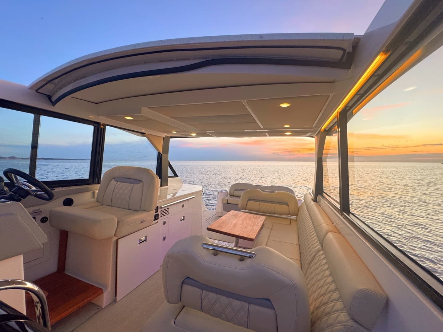 2022 Regal 36 Grand Coupe - Image 18