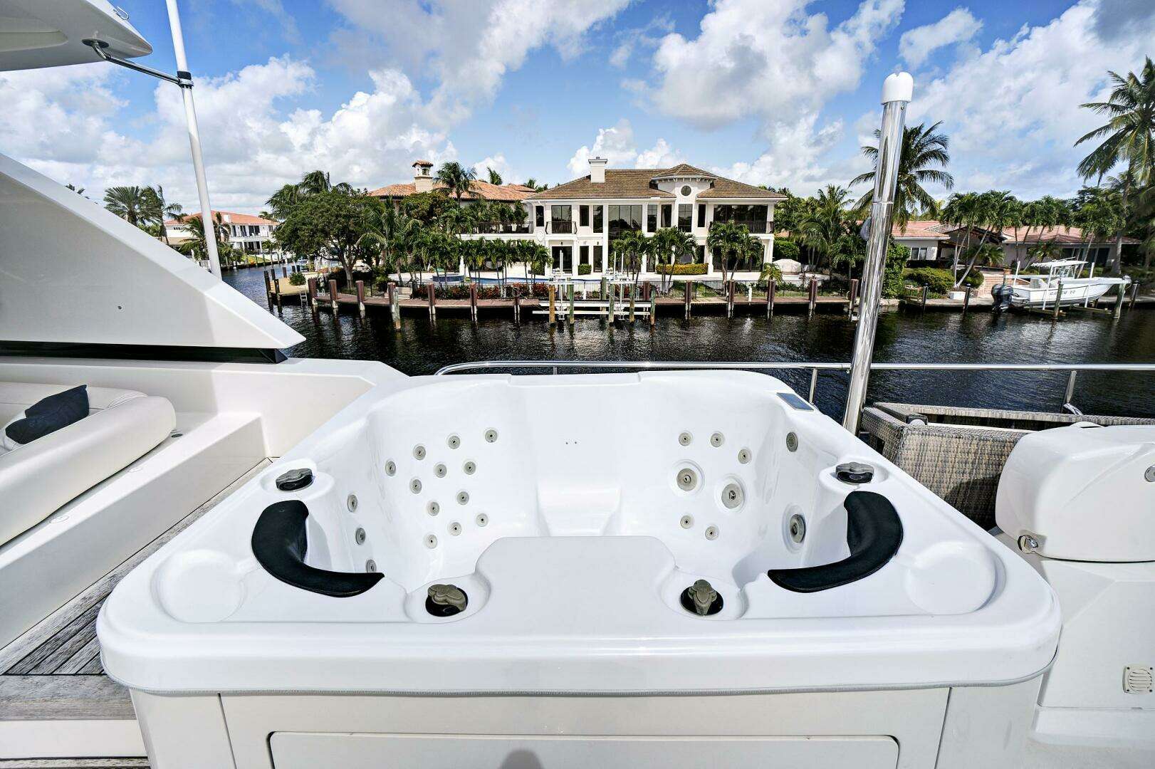 2016 Ocean Alexander 85 E - Image 120