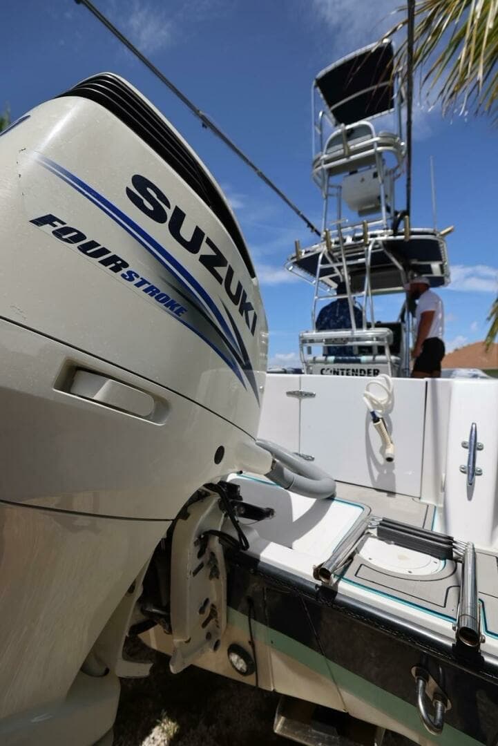 2001 Contender 27 Open - Image 6