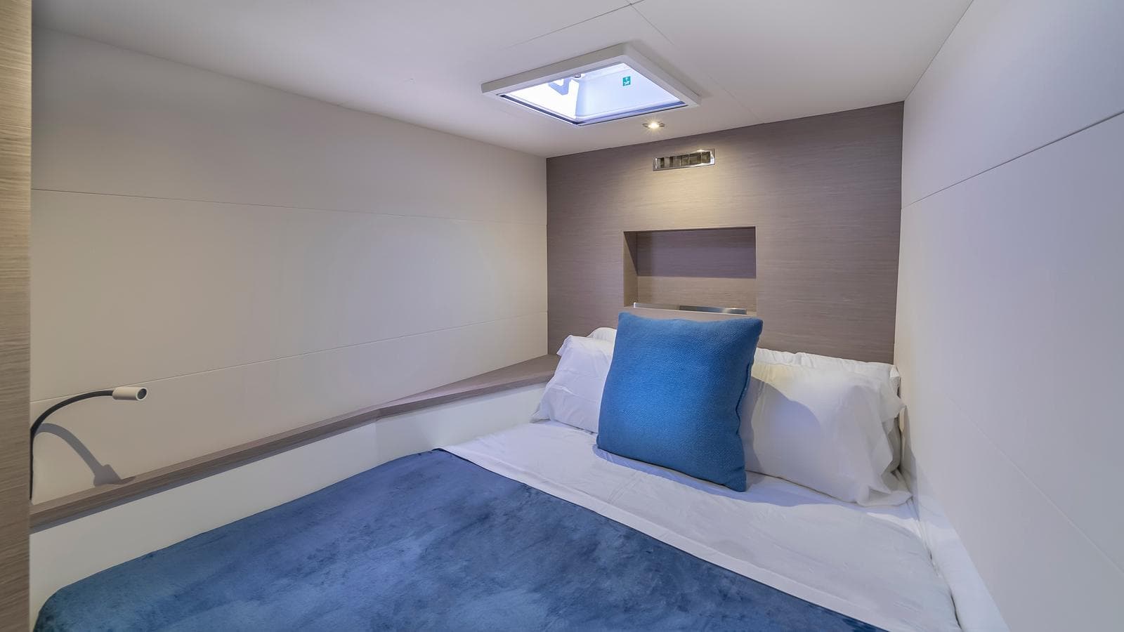 Interior of Fountaine Pajot MY 6 yacht, 2023, featuring cozy bed.