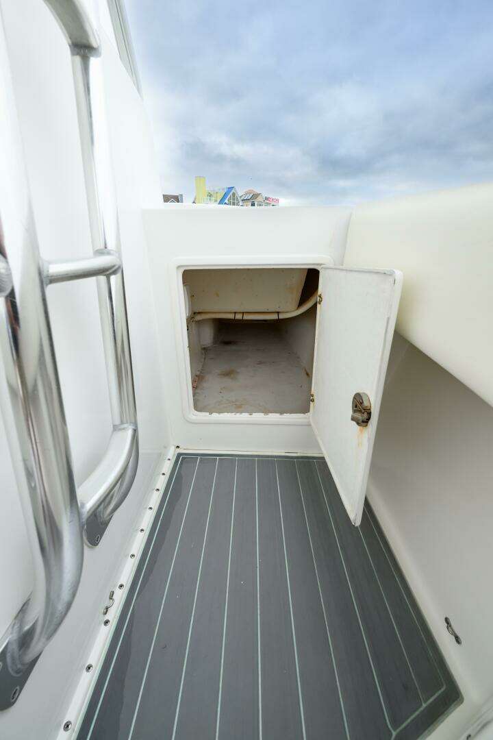 2008 Venture 39 Cuddy - Image 22