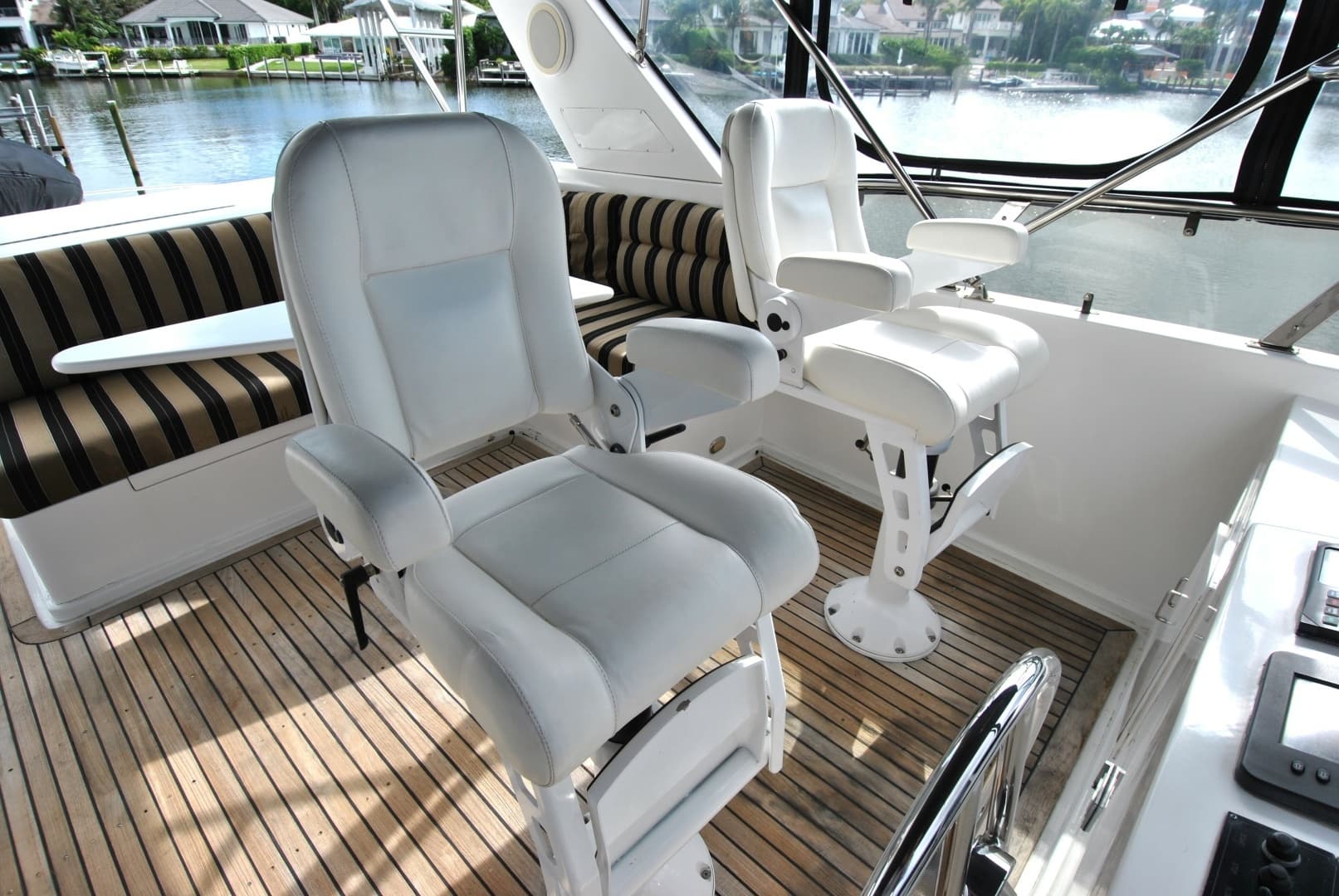 2002 Grand Alaskan Raised Pilothouse - Image 43