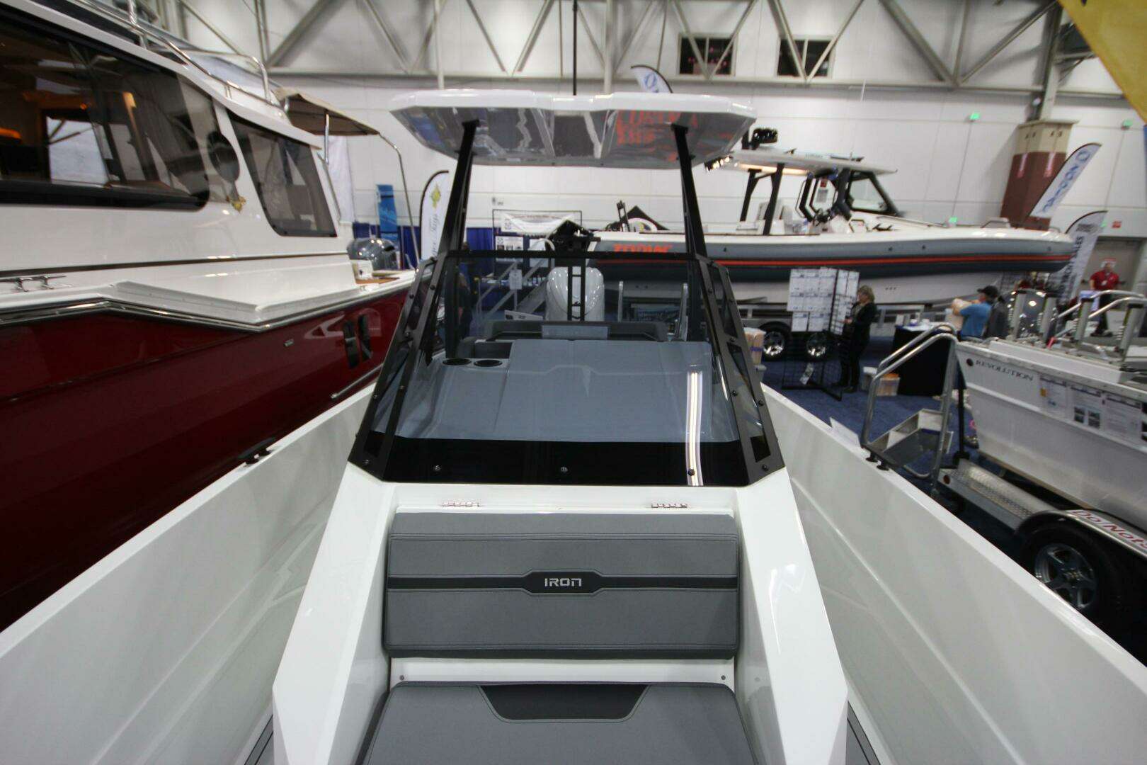 2026 Iron 827 T-Top - Image 17