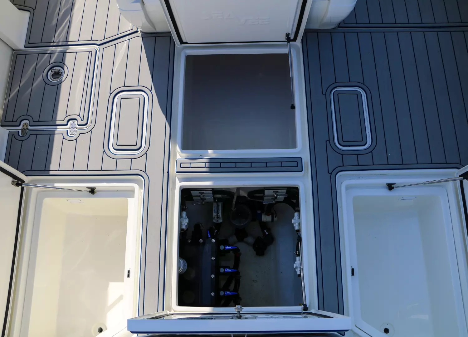 2016 SeaVee 390Z - Image 17