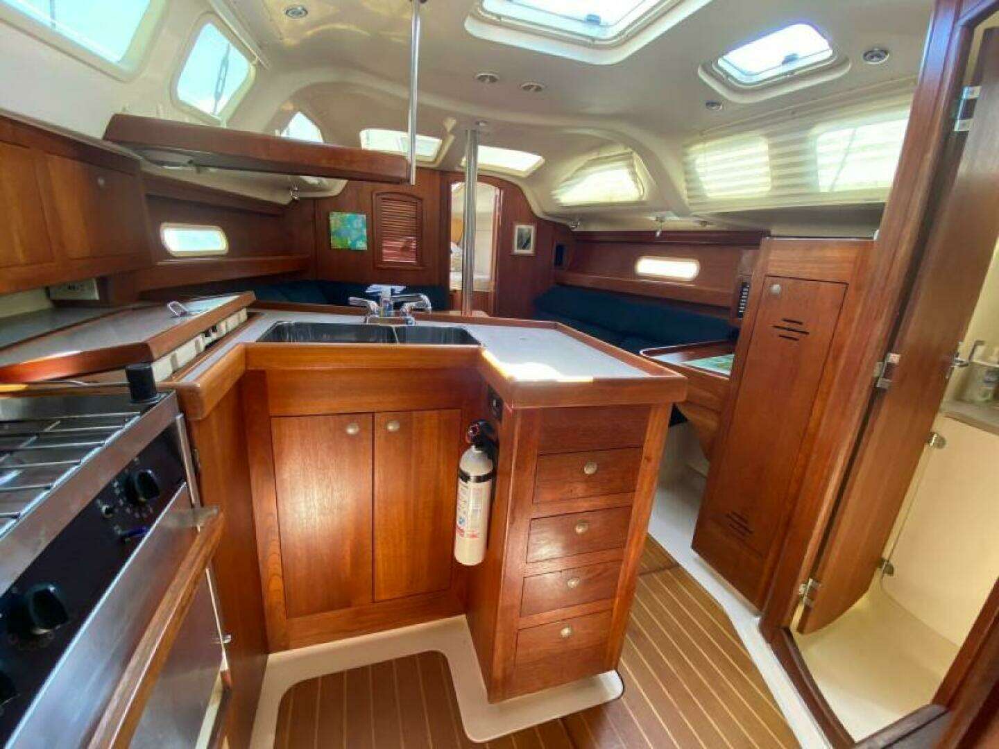 2001 Hunter 340 - Image 19