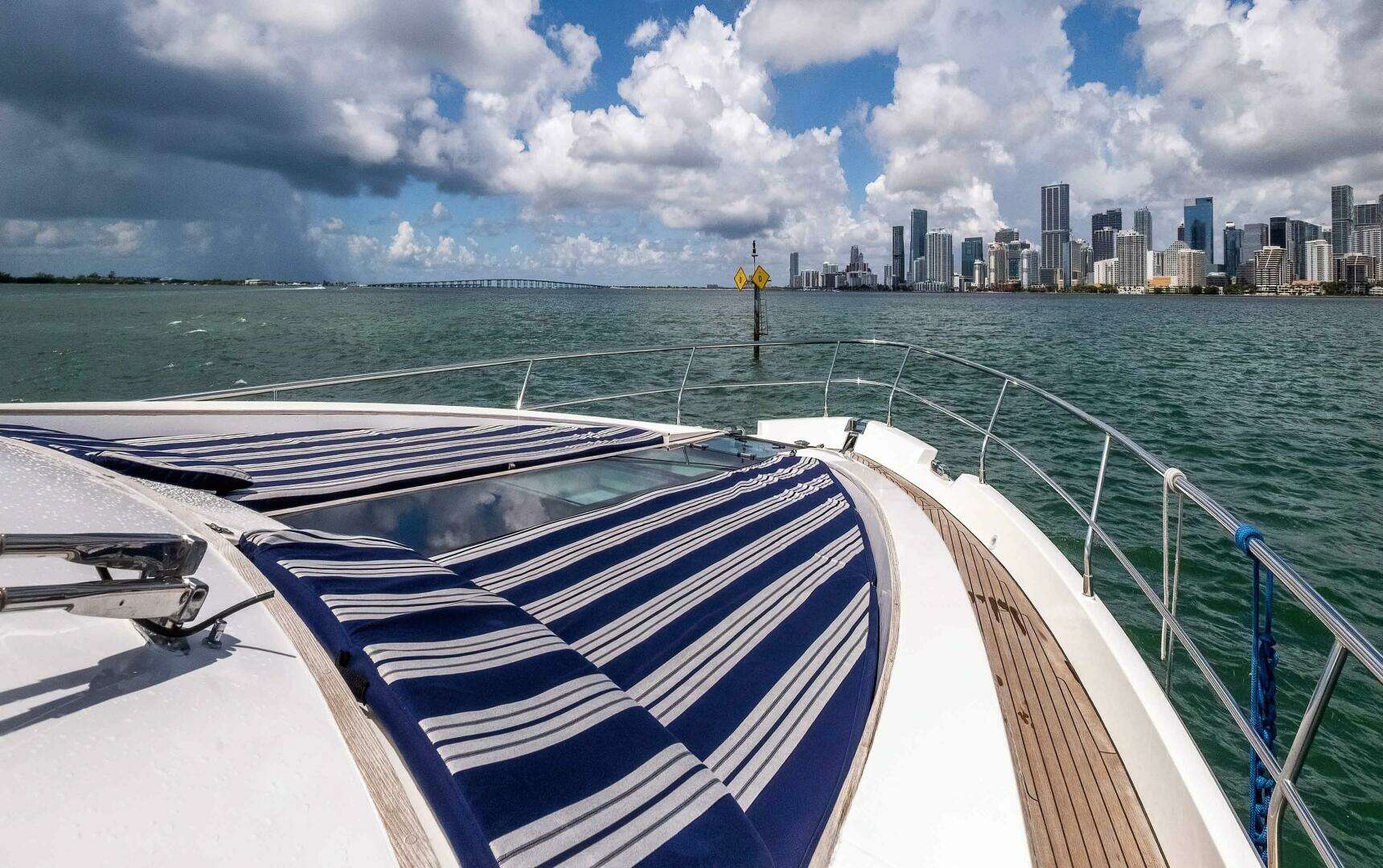 2013 Fairline 65 Squadron - Image 8