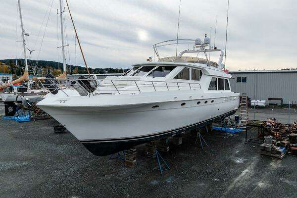 2001 Navigator 61 Pilothouse