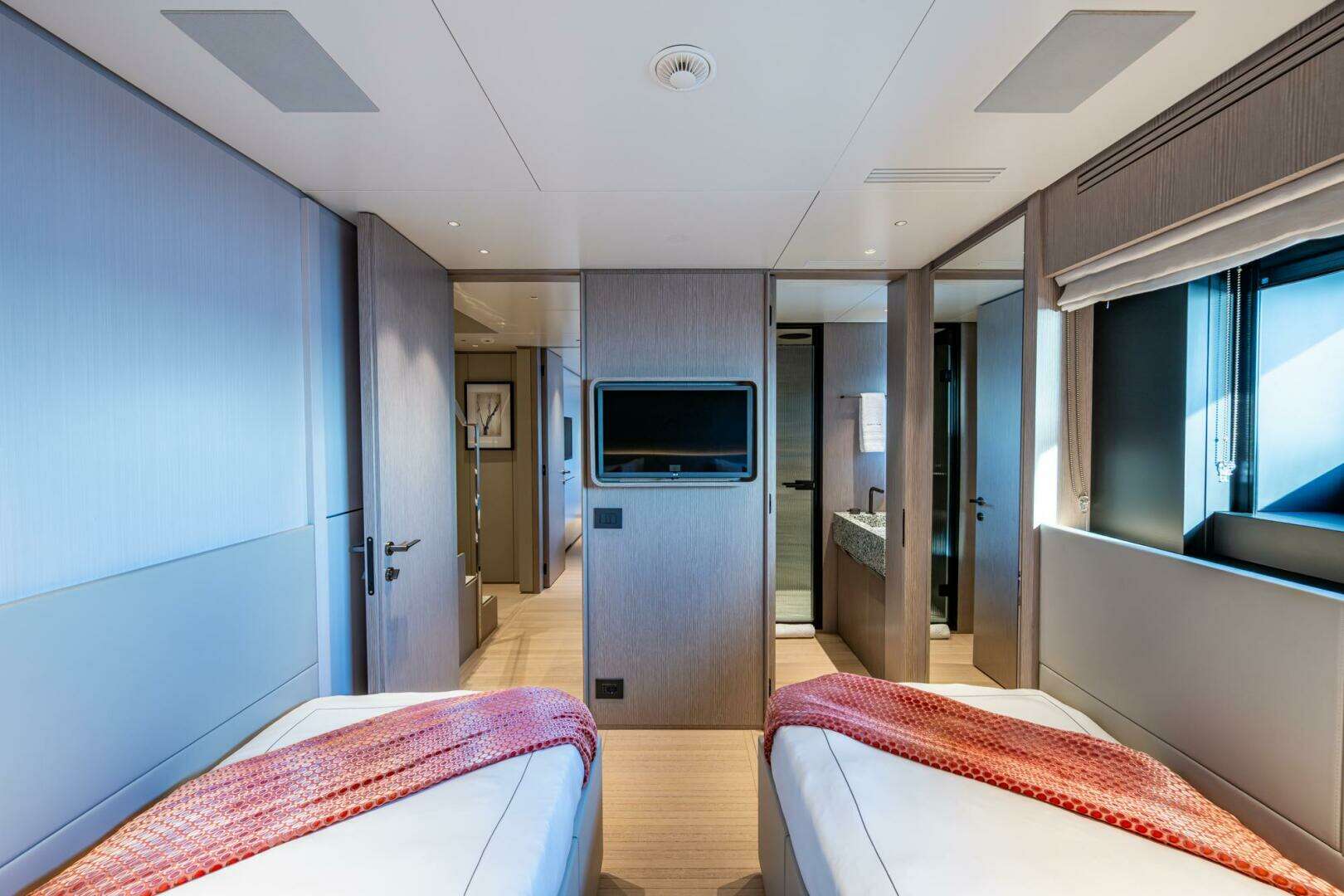 2023 Benetti 34M OASIS - Image 62
