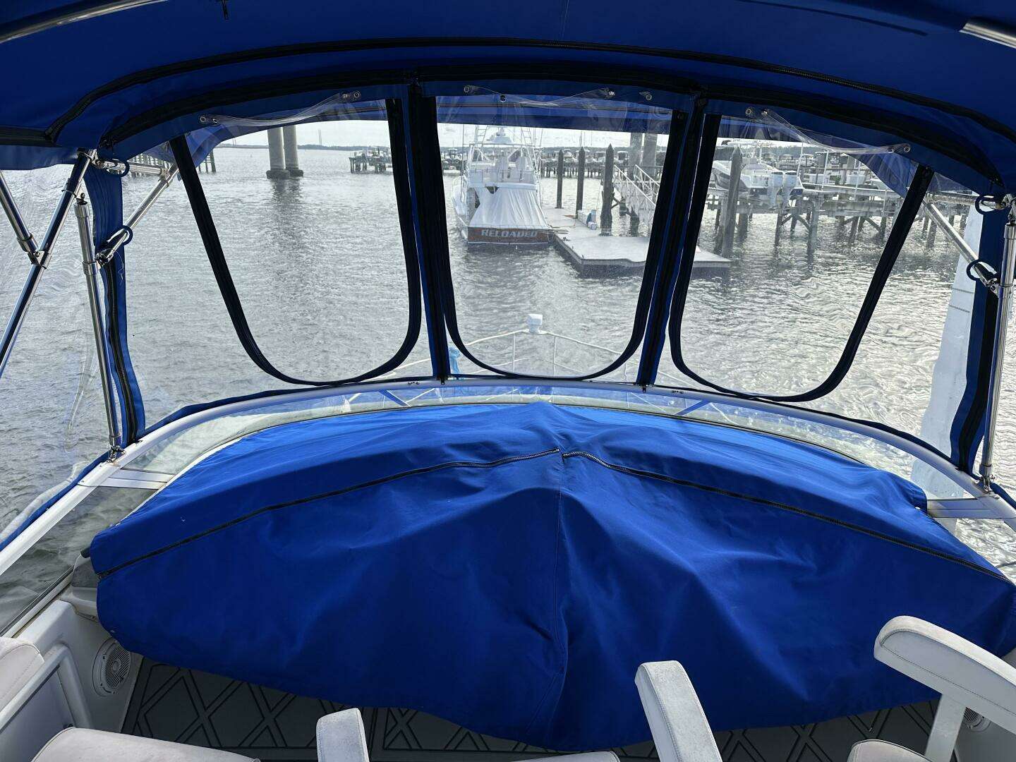2005 Carver 36 SS - Image 20