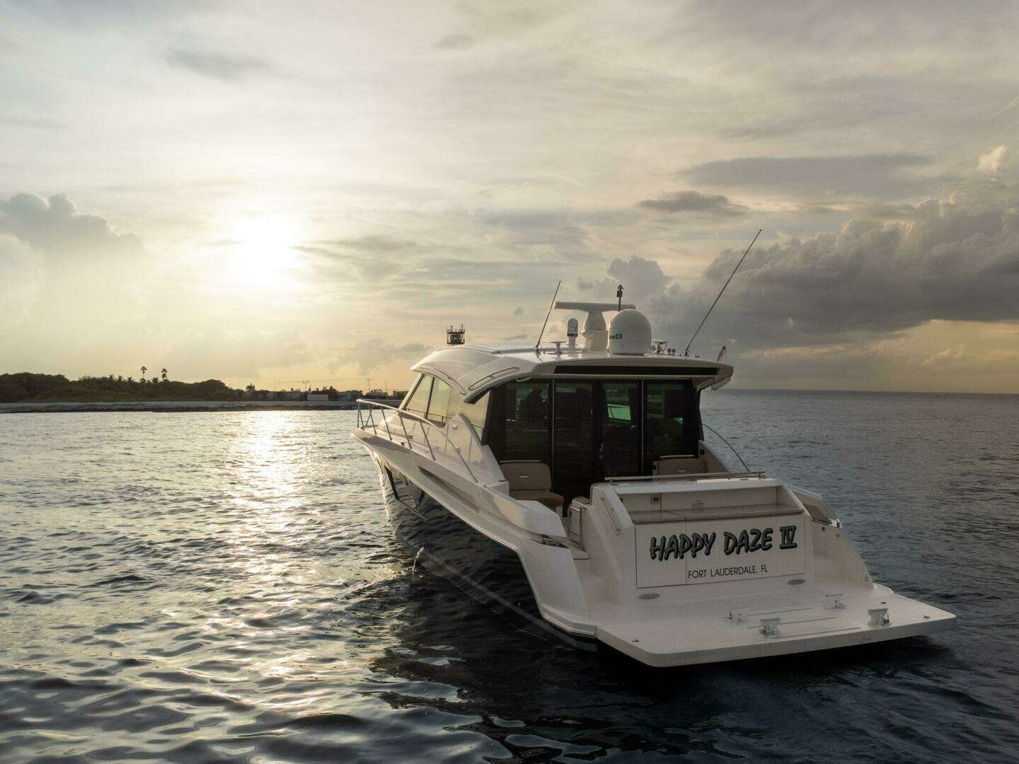 2017 Tiara Yachts C53 Coupe - Image 9