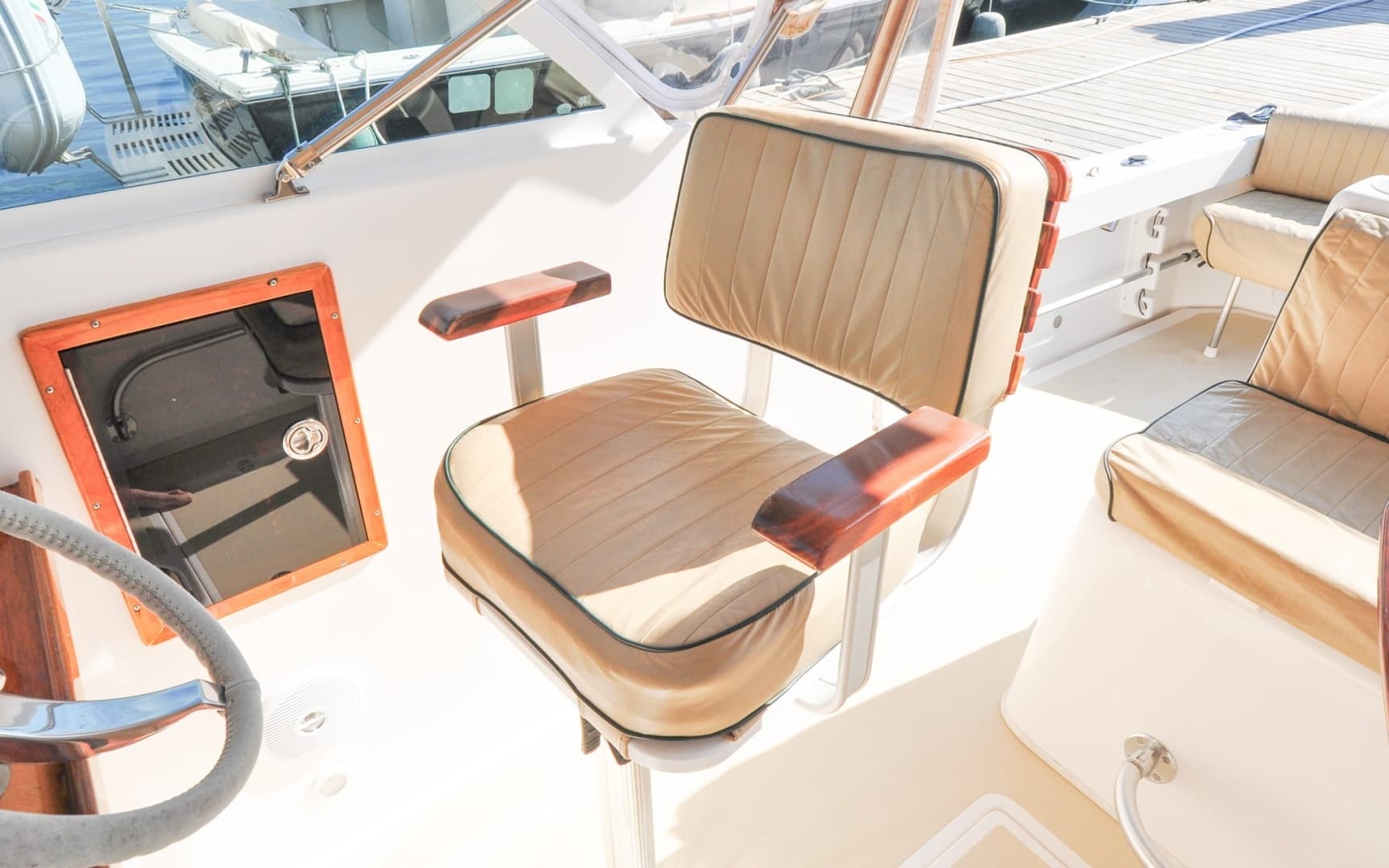 2005 Hunt Surfhunter 29 - Image 33