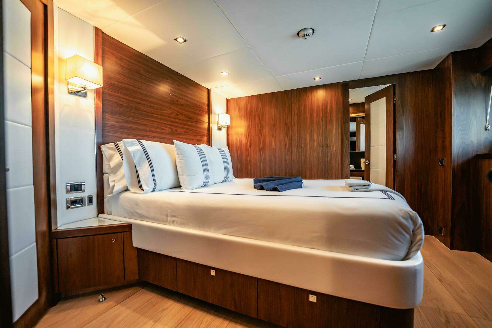 2011 Sunseeker 34 Metre Yacht - Image 55
