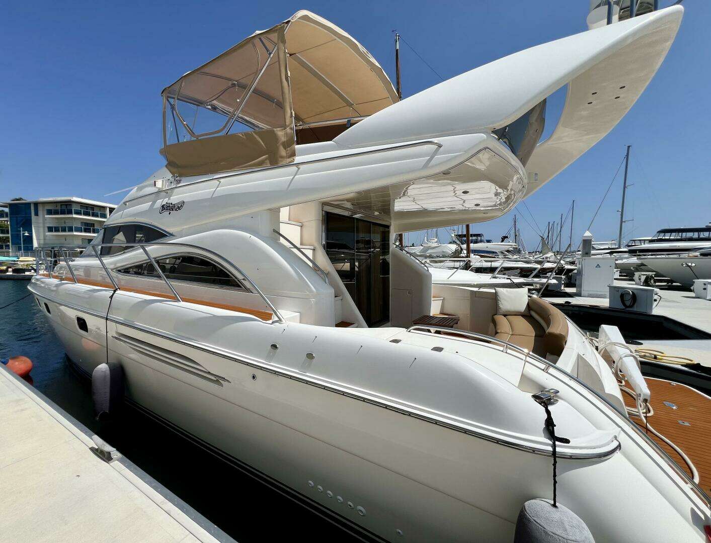 2000 Viking Princess 52 Flybridge - Image 5