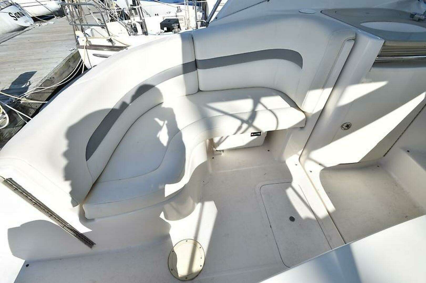 2003 Chaparral Signature 320 - Image 14