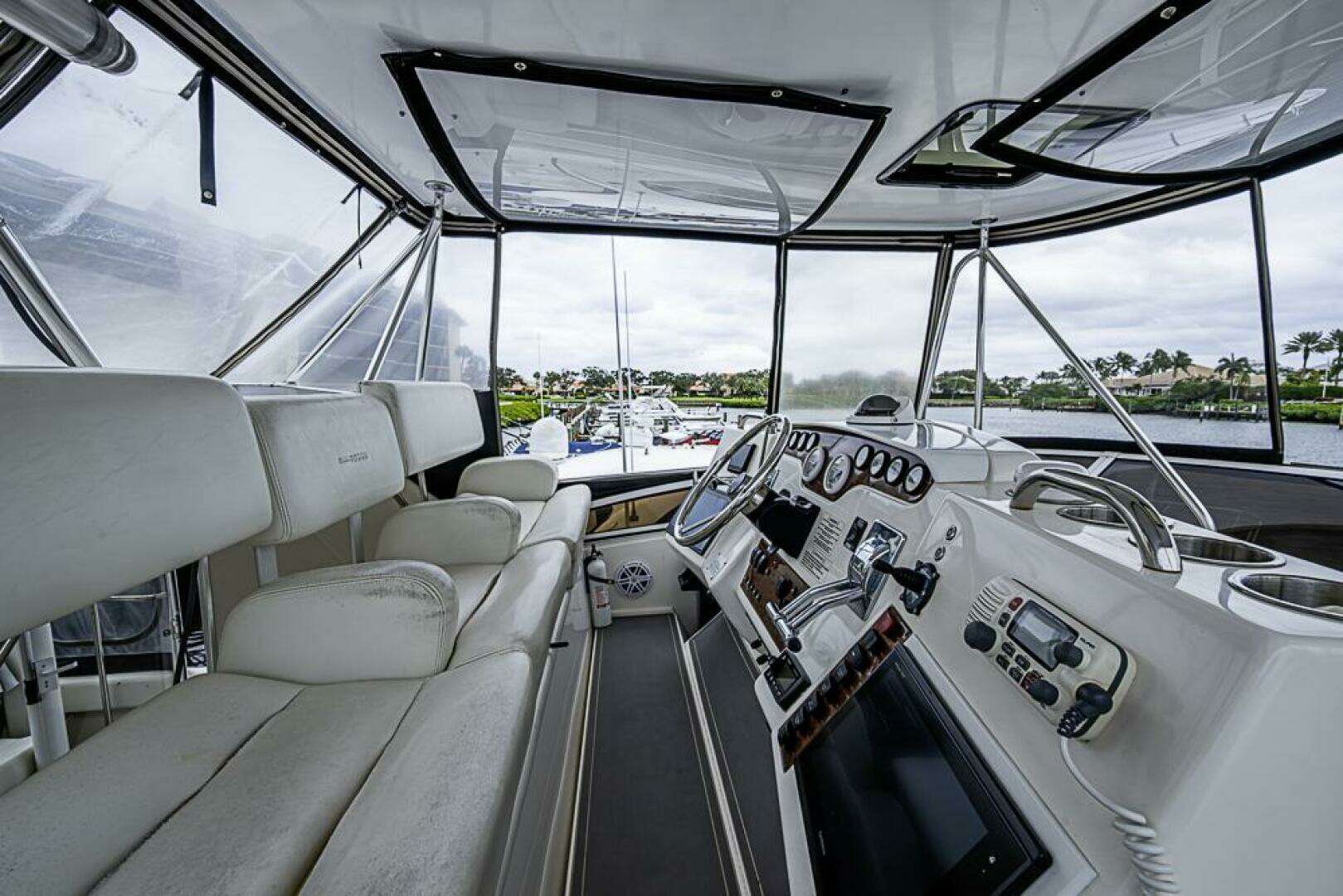 2000 Silverton 442 Cockpit Motoryacht - Image 9