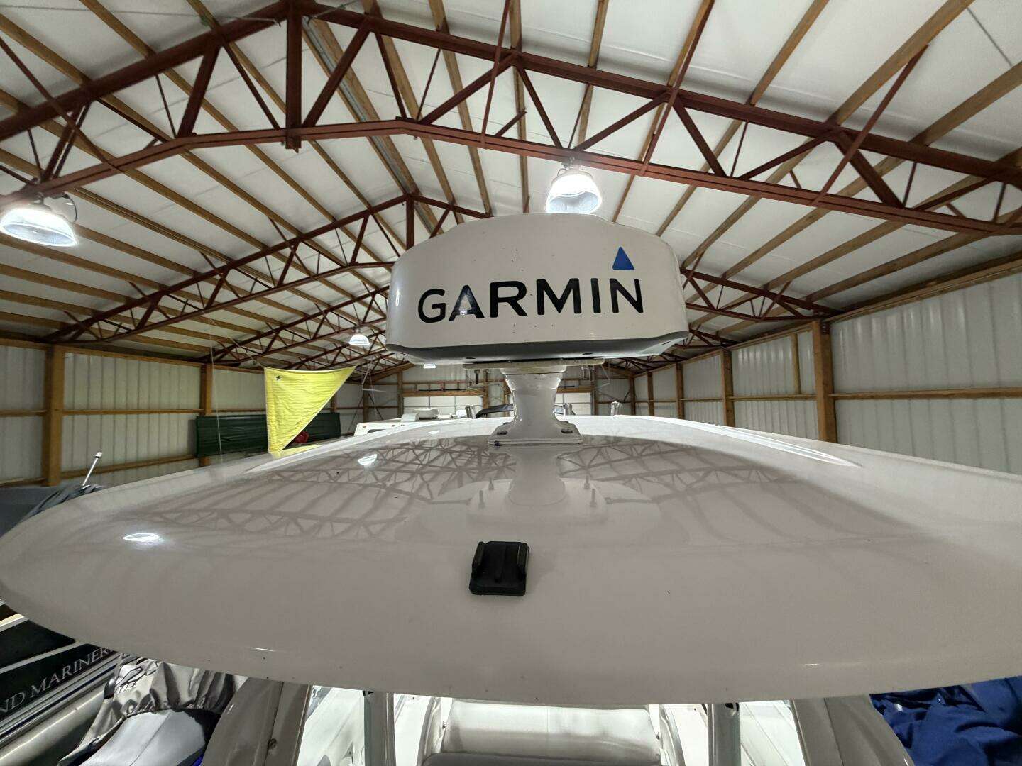2016 Everglades 230 Center Console - Image 54