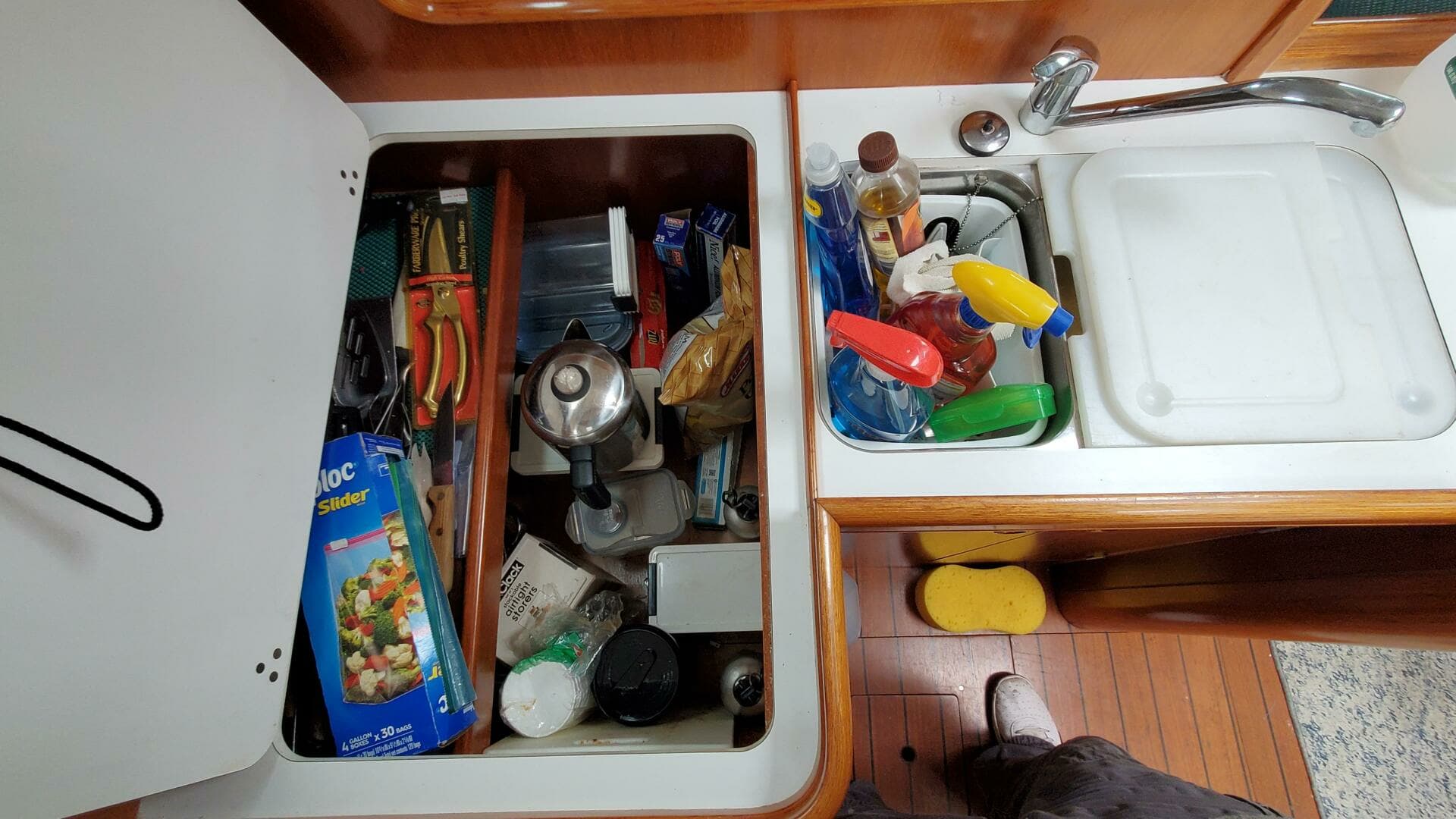 2000 Beneteau 361 - Image 35