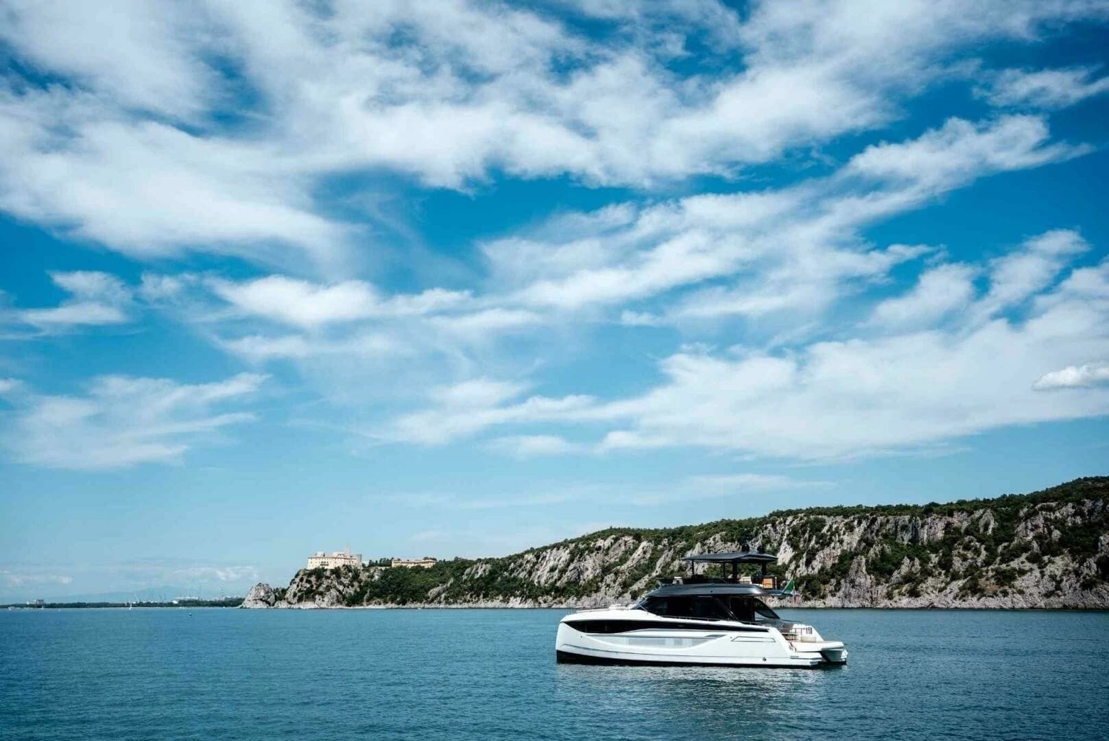 2026 Prestige M7 - Image 70