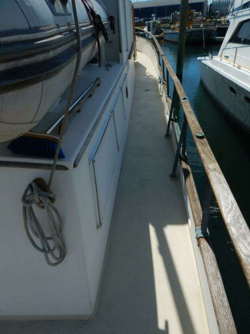 1976 Grand Banks 42 Classic - Image 48