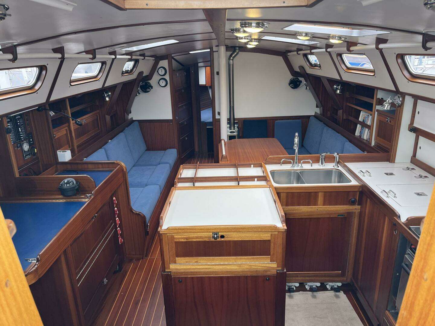 2010 Lavranos 43 - Image 13