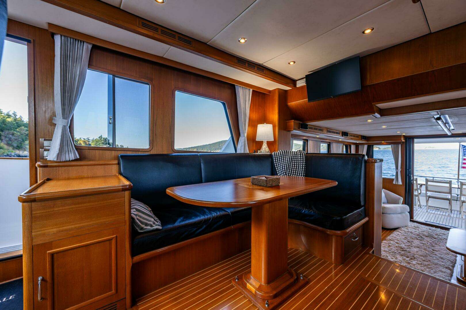 2007 Grand Banks 59 Aleutian Raised Pilothouse - Image 12