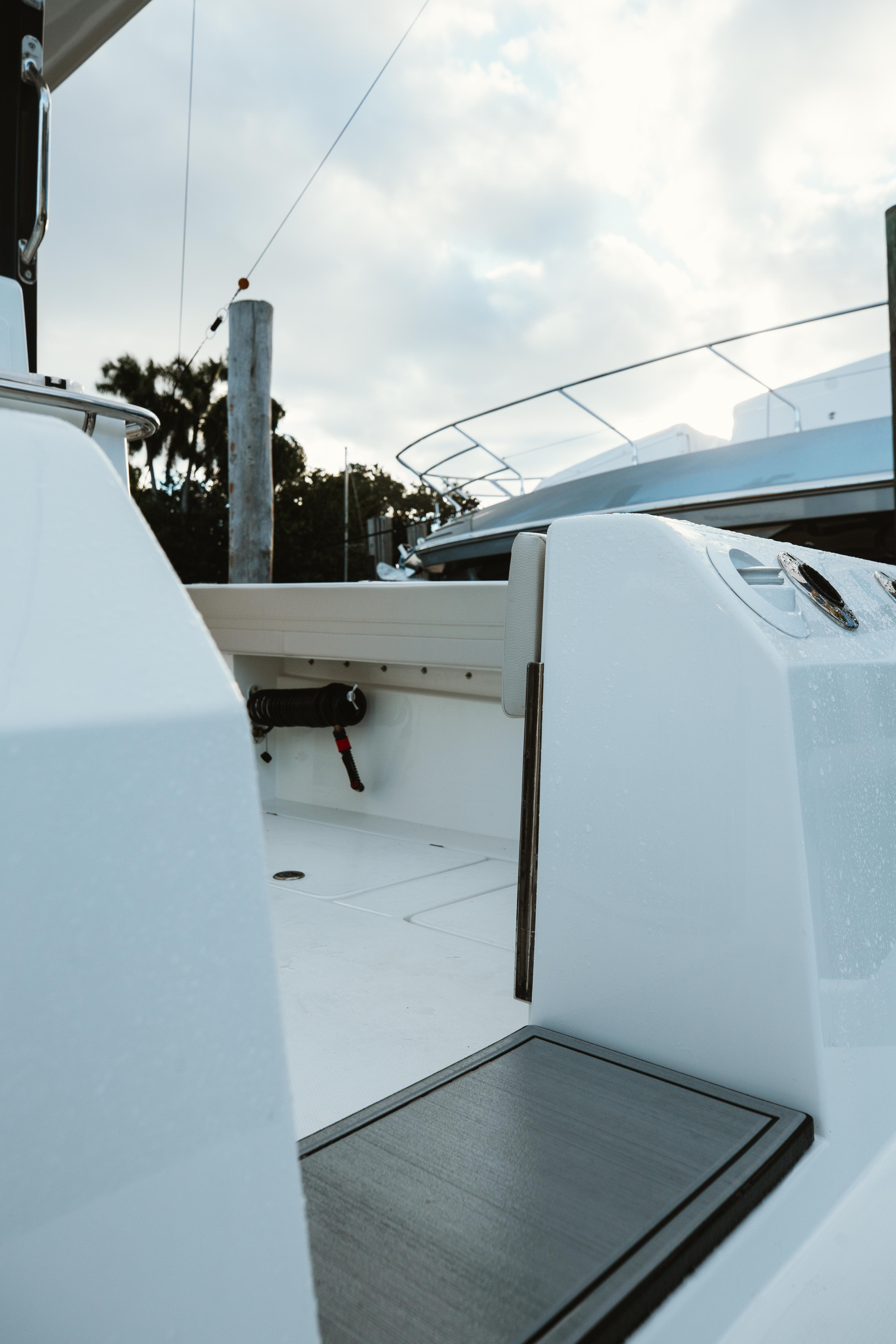Aquila 28 - Access Door Aft
