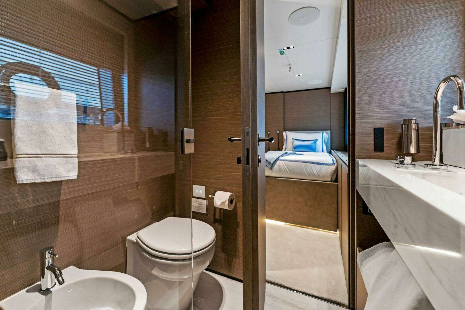 2024 Custom Line Navetta 33 - Image 92