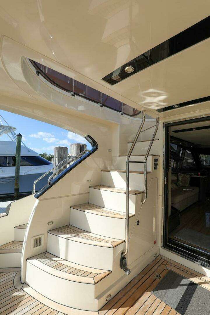 2016 Marquis 660 Sport Yacht - Image 21