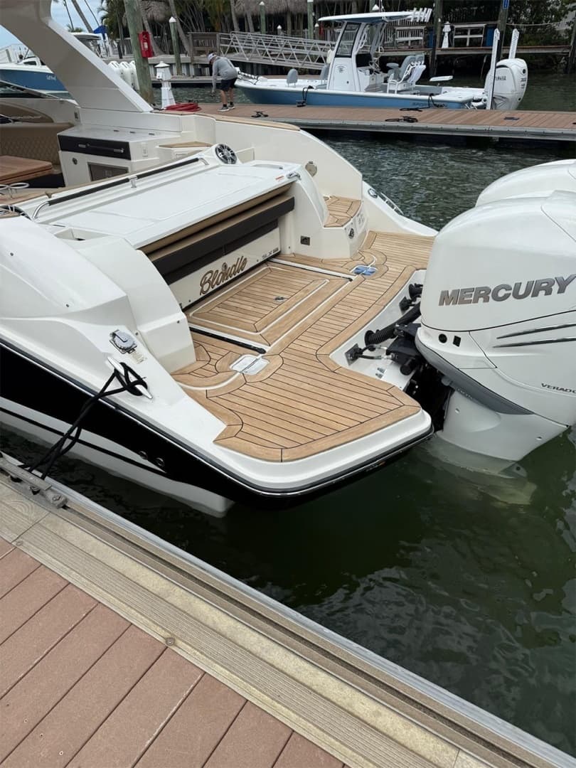 2023 Sea Ray SLX 350 Outboard - Image 44