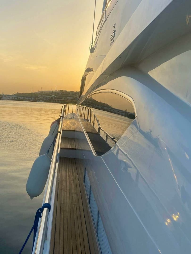 2011 Princess Yachts — - Image 25