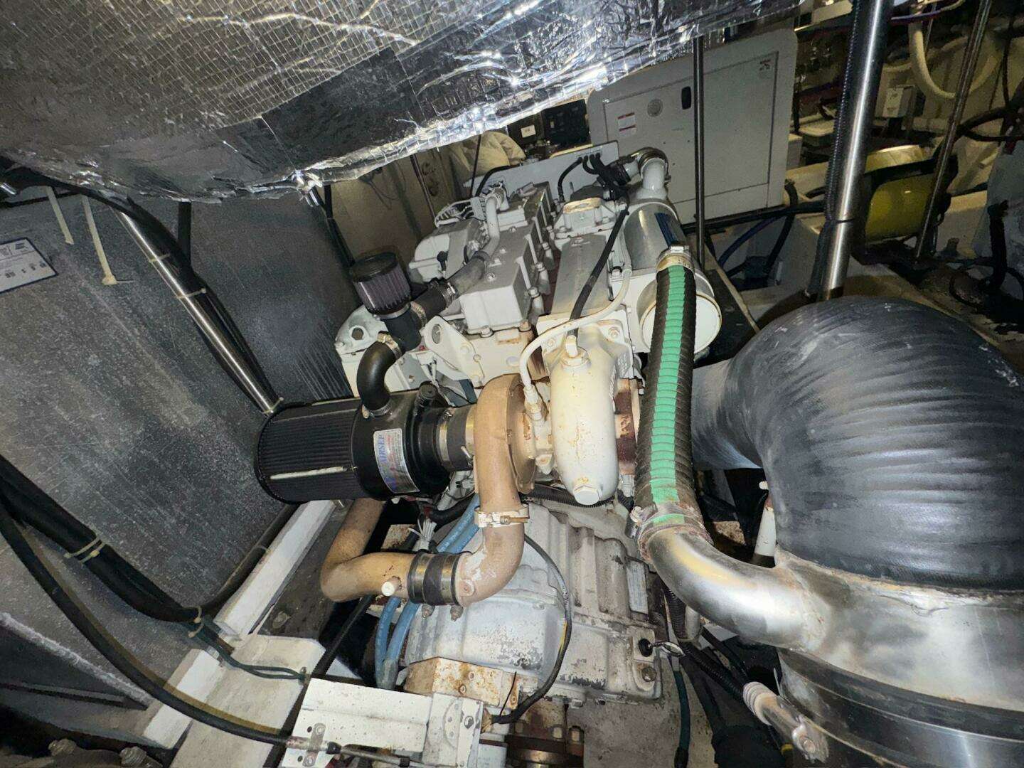 2000 Carver 506 Motor Yacht - Image 25