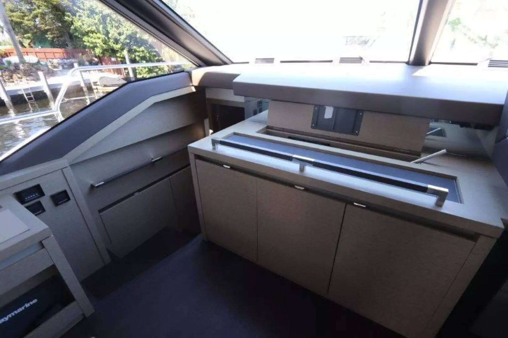 2017 Prestige Motoryacht - Image 16