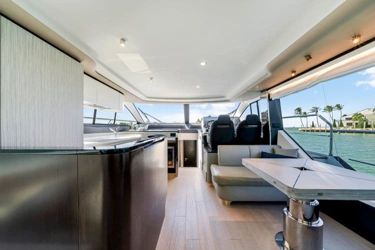 2020 Azimut 60 - Image 24