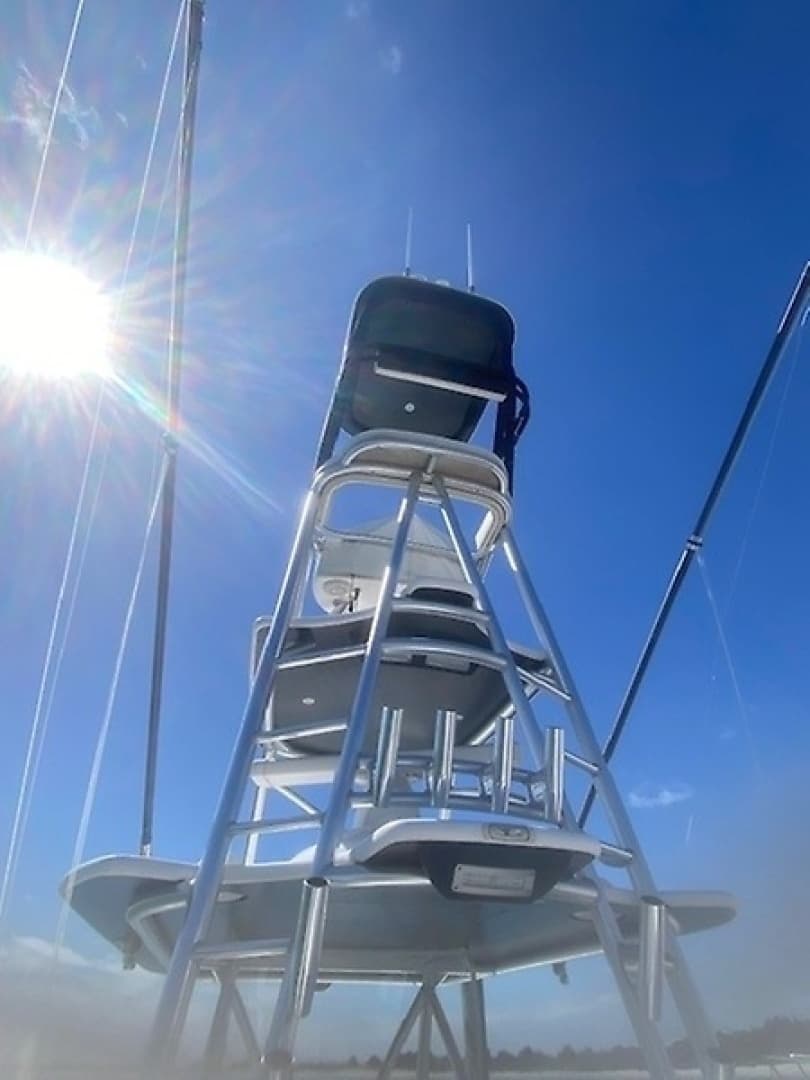 2019 Contender Center Console - Image 10