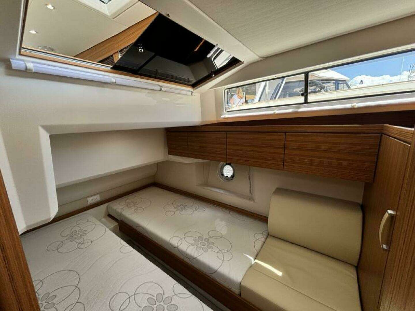 2026 Greenline 40 Hybrid - Image 46