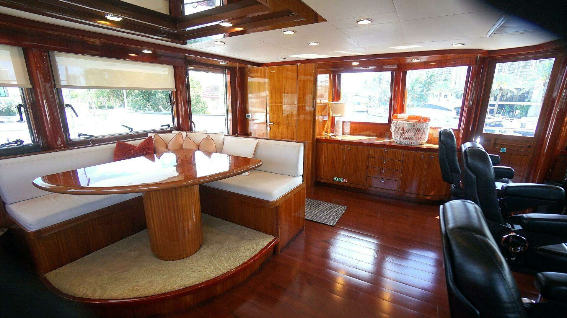 2008 Ocean Alexander 100 Skylounge Megayacht - Image 24