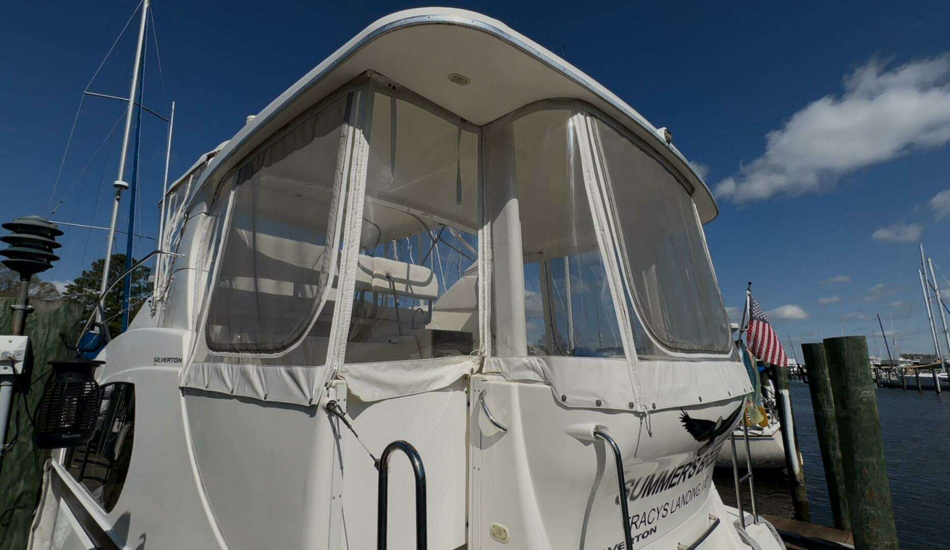 2005 Silverton 35 Motor Yacht - Image 13