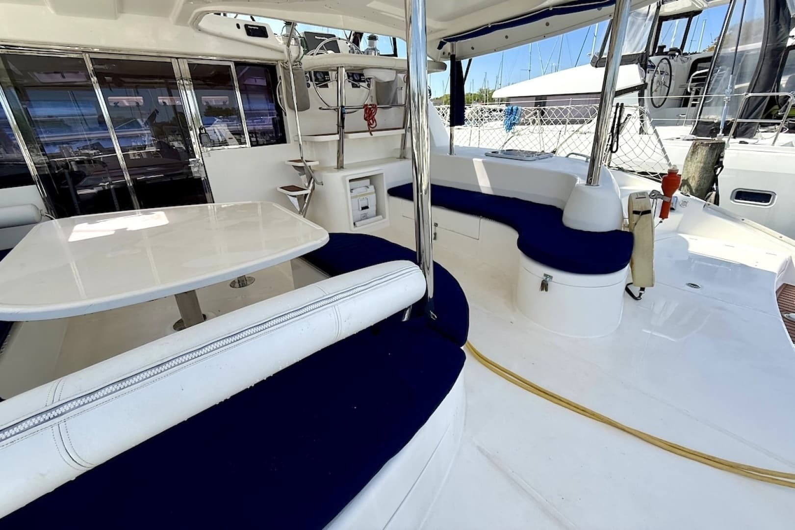 2010 Leopard 46 - Image 40