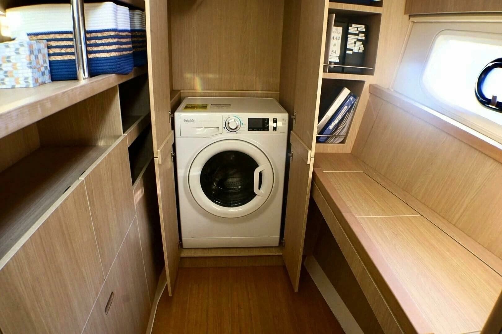 2018 Aquila 44 Yacht - Image 19
