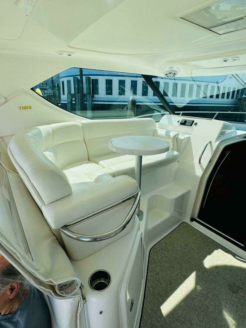 2007 Tiara Yachts 3900 Sovran - Image 7