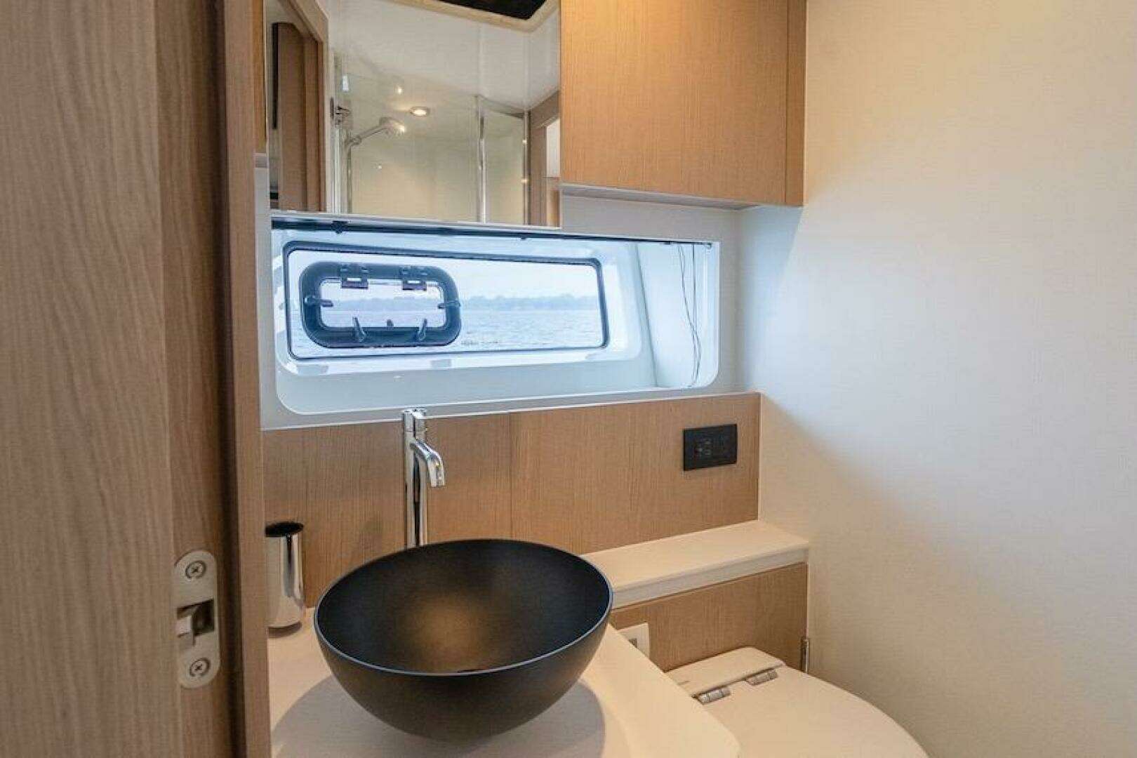 2023 Azimut Fly 53 - Image 92