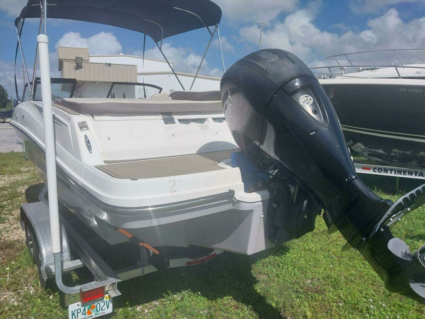 2017 Bayliner VR5 - Image 3