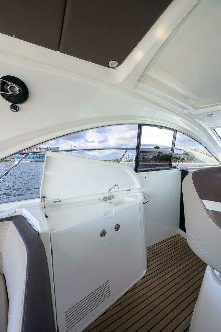 2015 Beneteau 38 GT - Image 39